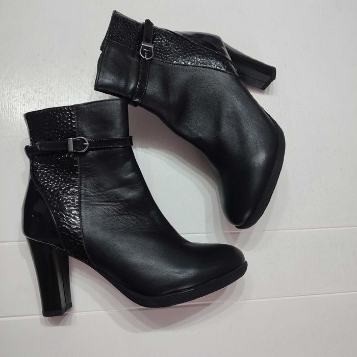 Дамски кожени боти