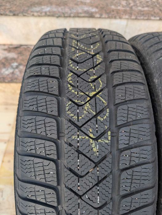 2 cauciucuri anvelope iarna Pirelli Sottozero 3 RFT 225 45 R19 98v