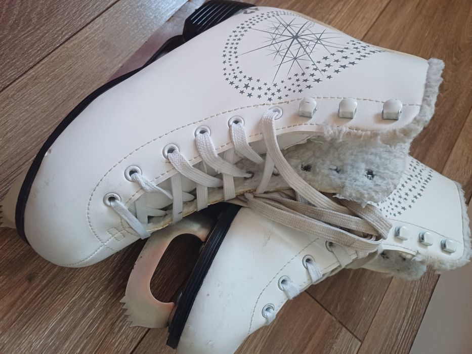 Коньки б/у. В хорошем состоянии