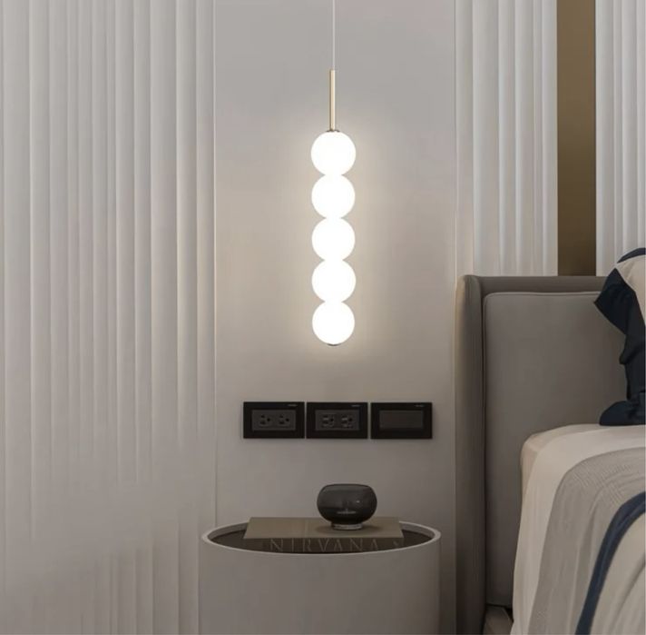 Продается потолочный бра