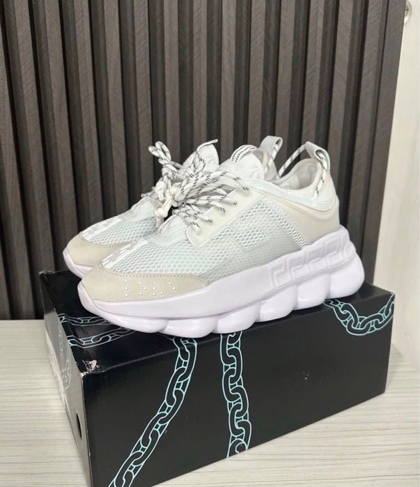 Versace chain reaction