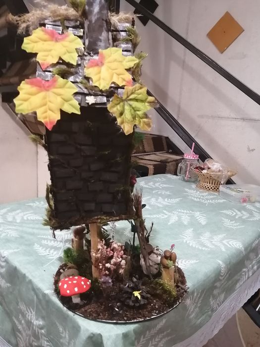 Поделка супер избушка