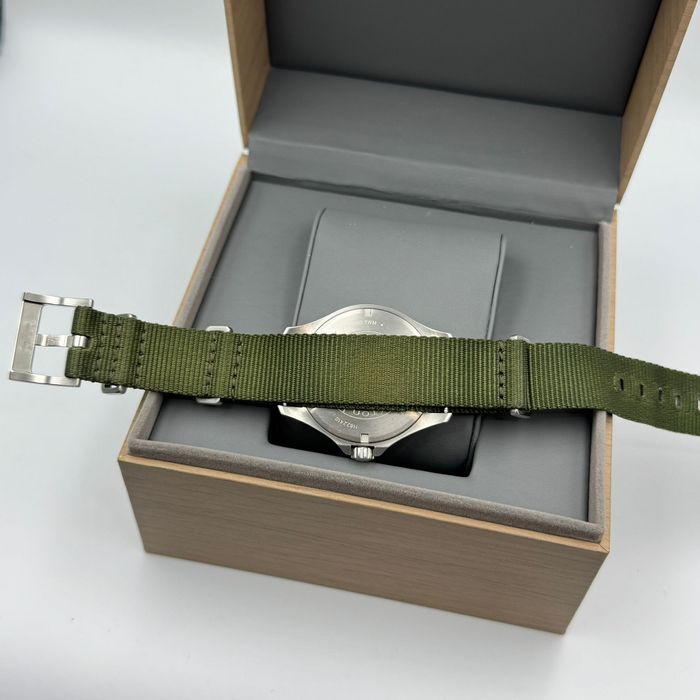 Amanet F28: Ceas Hamilton Khaki Navy Scuba HB2241961