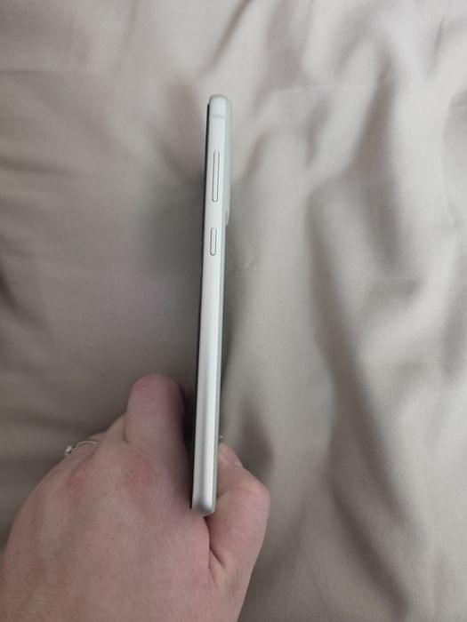 Продам телефон Samsung s 21 FE