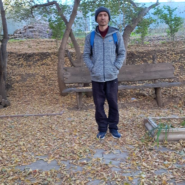 бесплатно девушке комната