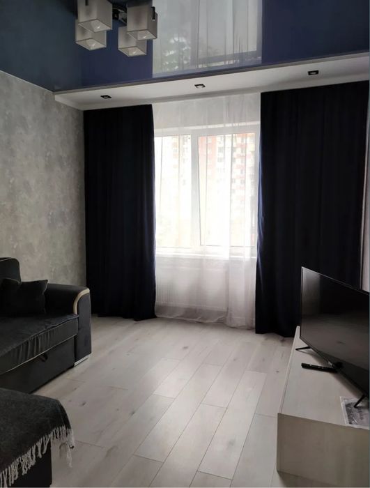 Сдам 2х комн квартиру посуточно, 4мкрн