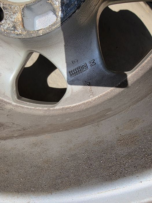 Джанти за сузуки AEZ с гуми 5х139.7 16 8J et0 215/70/16