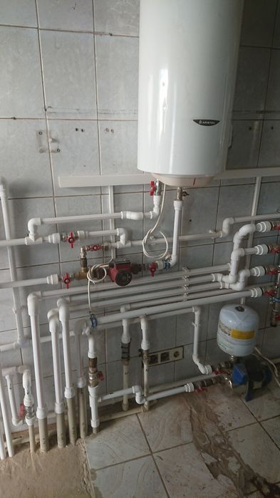 Сантехники мастера, спецы.