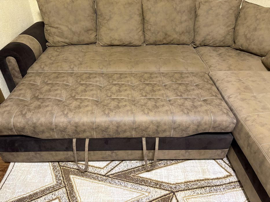 Продается диван уголок+кровать