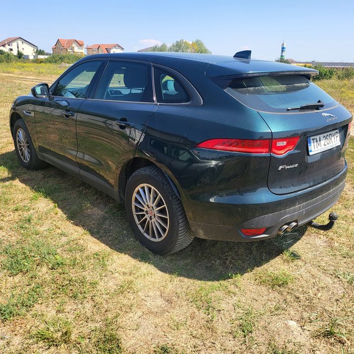 Jaguar F Pace 2016