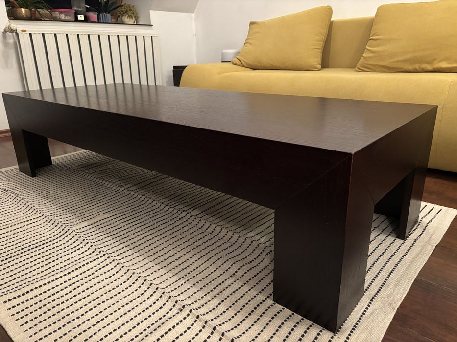 Холна маса от дърво с дървен фурнир