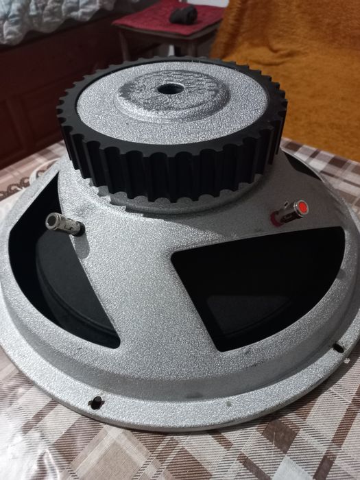 Говорител басов  15 инча-8ома