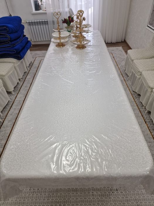 Продам гостиный стол