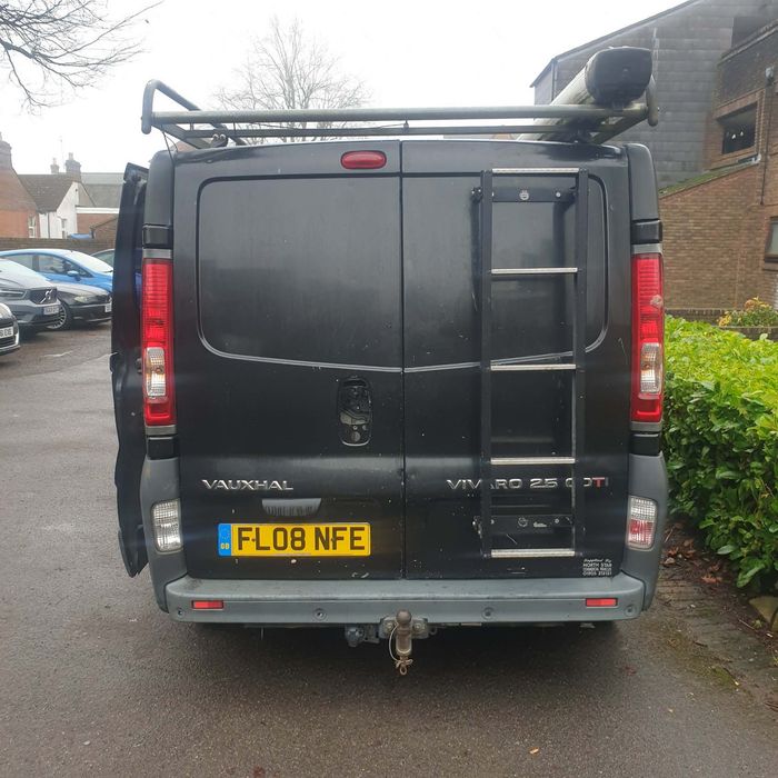 Opel vivaro 2.5 2008 на части