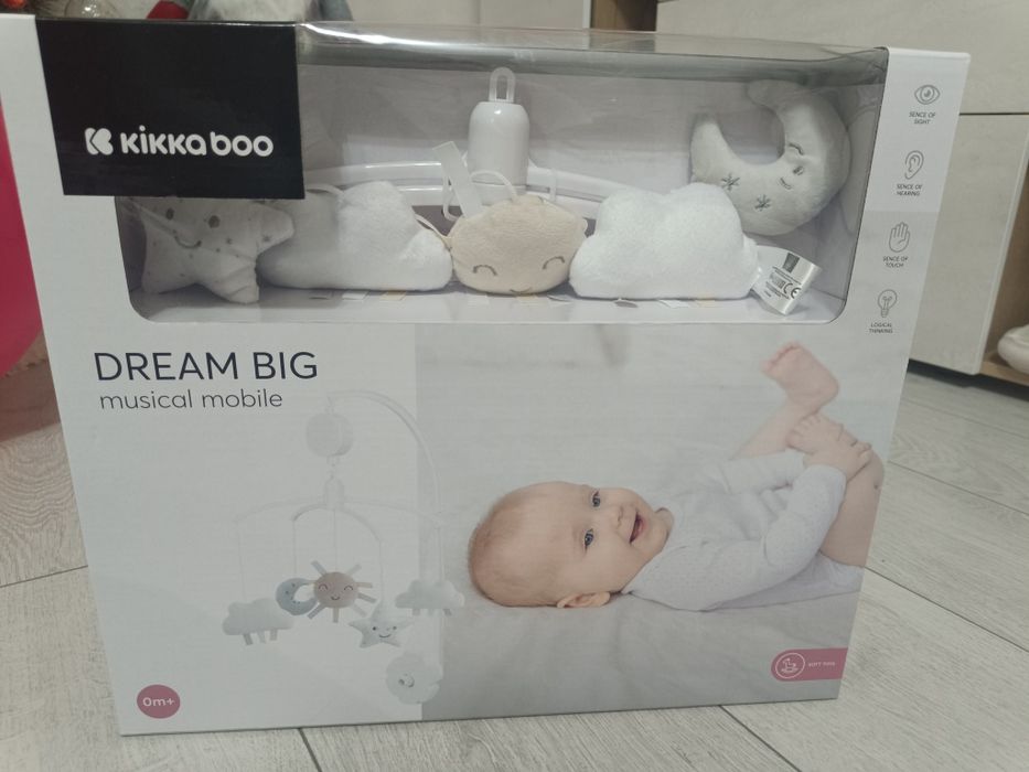 Продавам музикална въртележка Kikka Boo Dream Big за легло