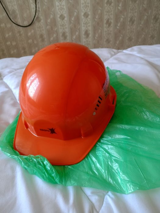 Каска новая Недорого