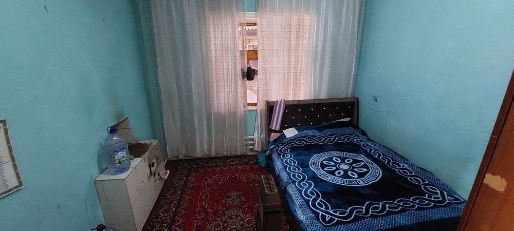 O'rta chirchiq Qorasuvda uy  sotiladi