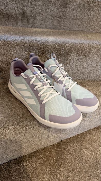 Кроссовки adidas