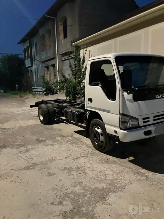 Isuzu 2022 yil 75 OOO km yurgan SHASSI HOLATIDA sotiladi