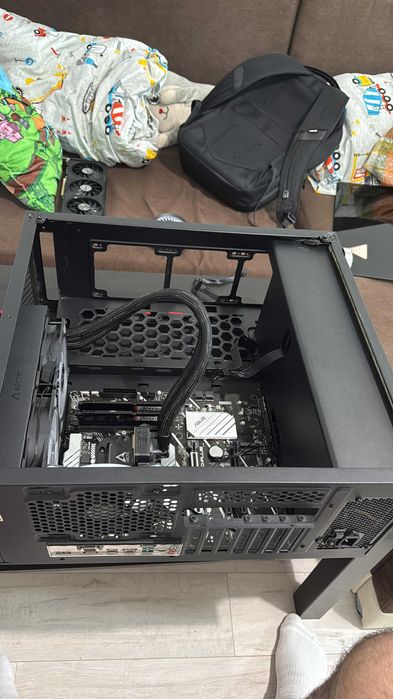 Asamblare PC-uri la Comandă | Gaming & Workstation | Cable Management Profesional