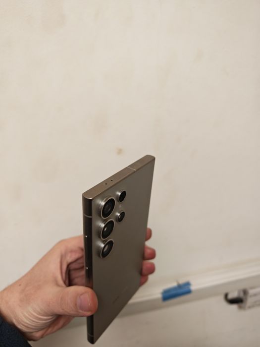 Samsung S24 Ultra Cream 256GB Stare foarte buna totul original