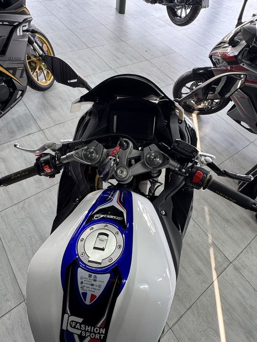 Мото 400сс  Ямаха бмв