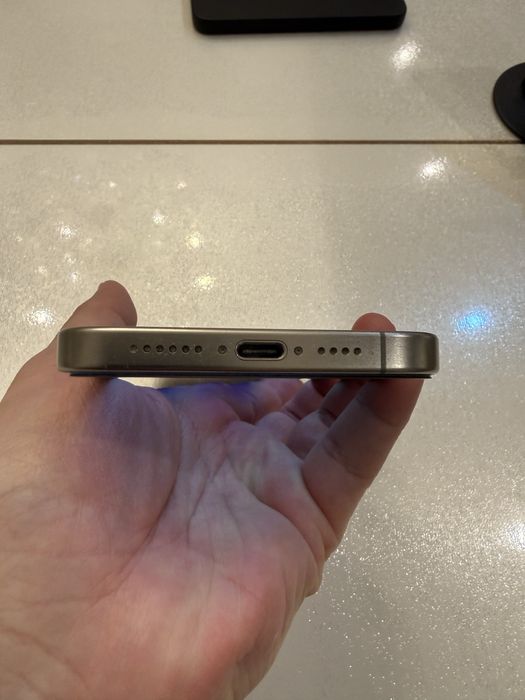 Продам iPhone 15 Pro Max 512GB