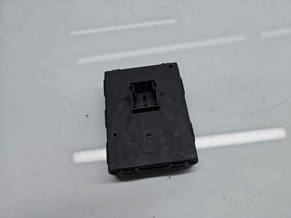 Modul control Keyless Entry Volkswagen Passat B8 Variant (3G5) [Fabr