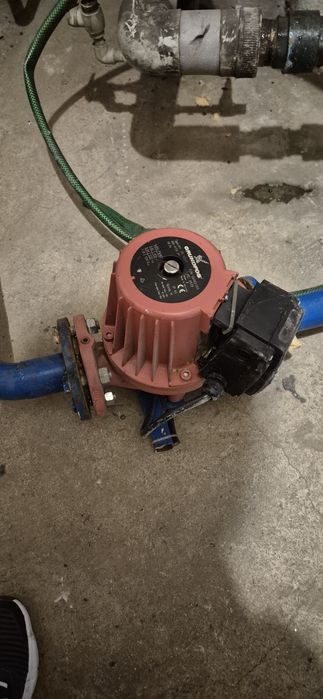 Комплект циркулационни помпи за парно и топла вода