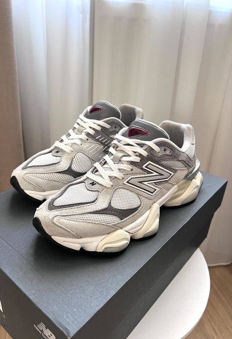 Дамски маратонки New Balance 9060
