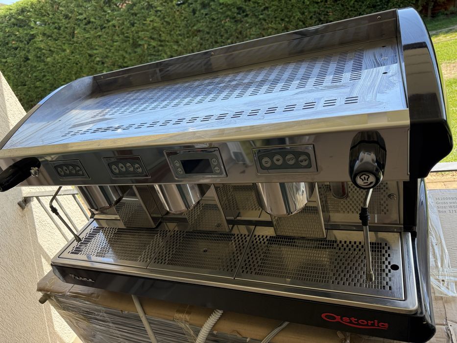 Espressor Profesional Electronic Astoria Forma SAE White 3 Grupuri