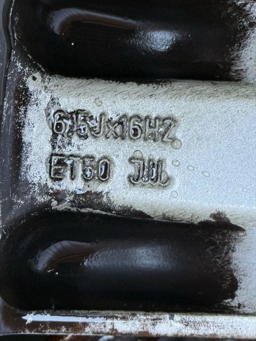 Vand jante cu tot cu caucuciuri