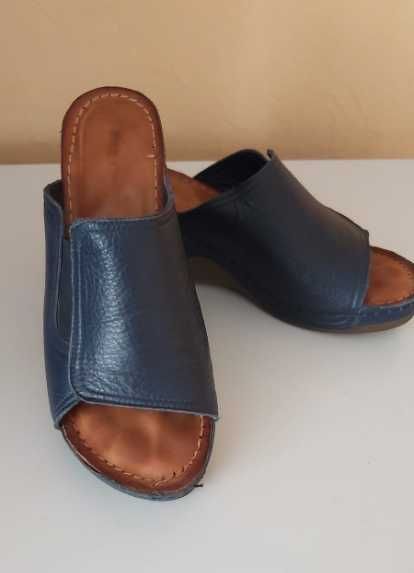 Босоножки женские