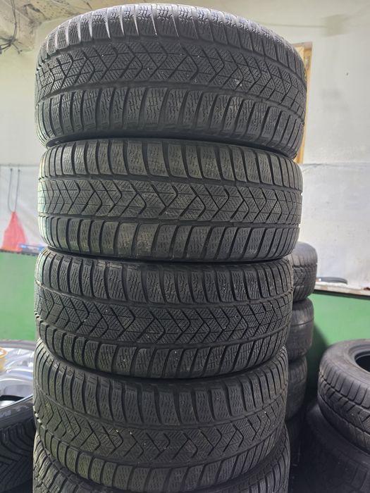 4 бр зимни 225/50/17 Pirelli 23г