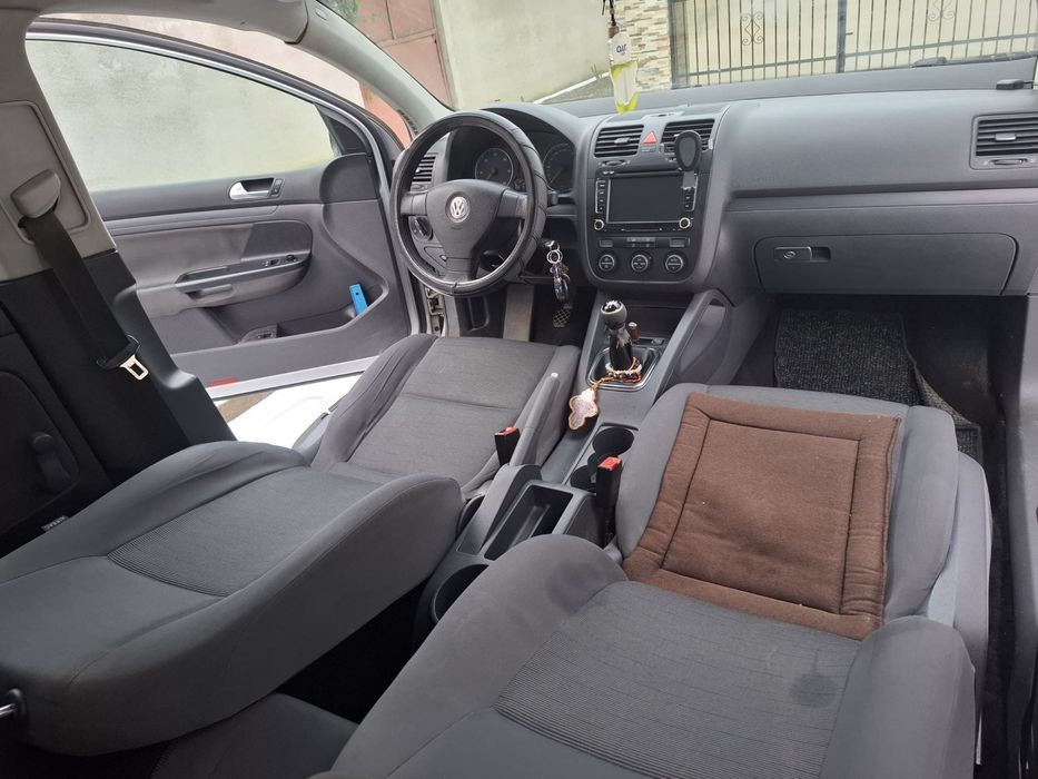 Vând Volkswagen Golf 5, an 2008