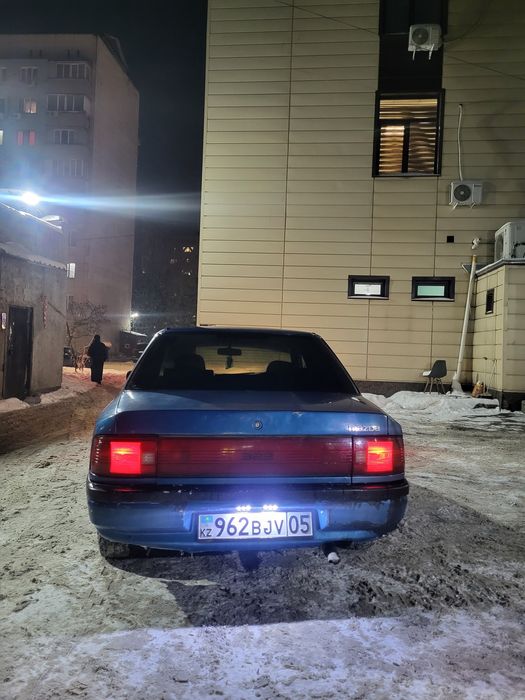 Продам срочно мазда 323