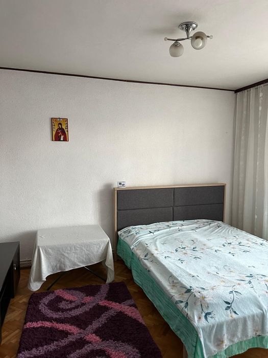 Inchiriez apartament zona policlinica