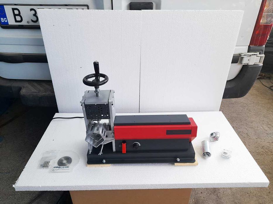 Нова професионална машина до ф57мм за белене на меден/ алуминиев кабел