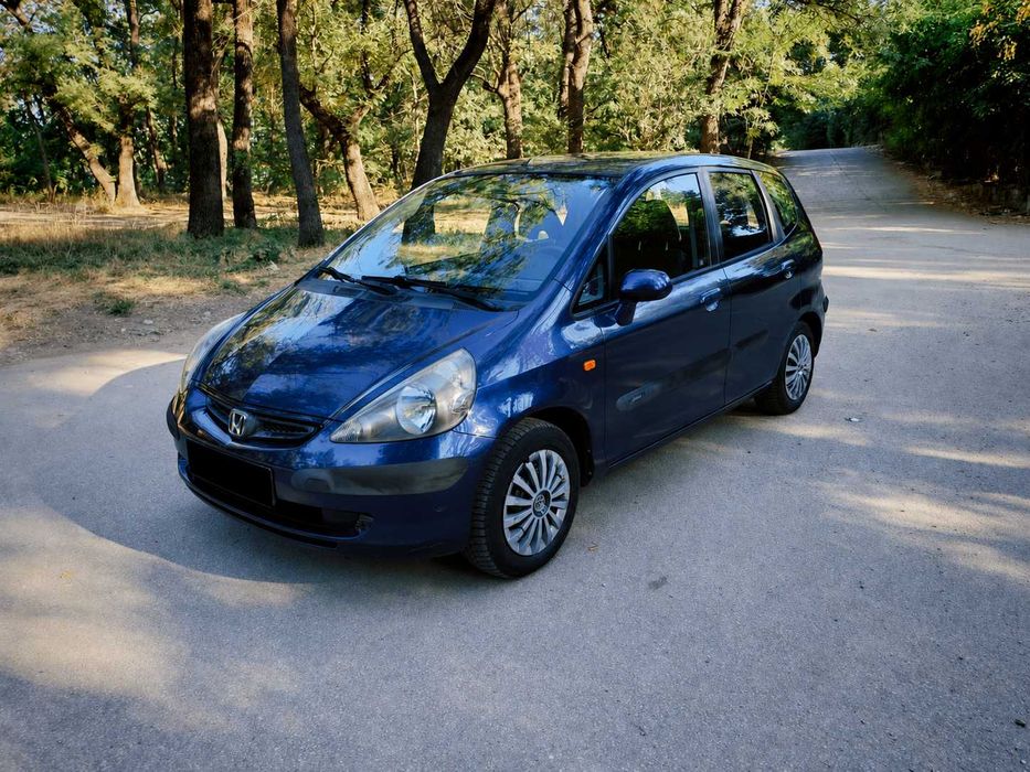 Honda Jazz 1.2 бензин – климатик, икономична и добре поддържана