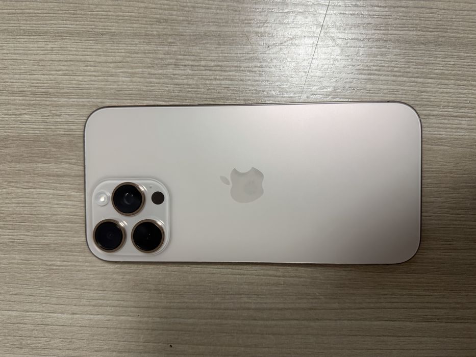 Продам айфон 16 про макс