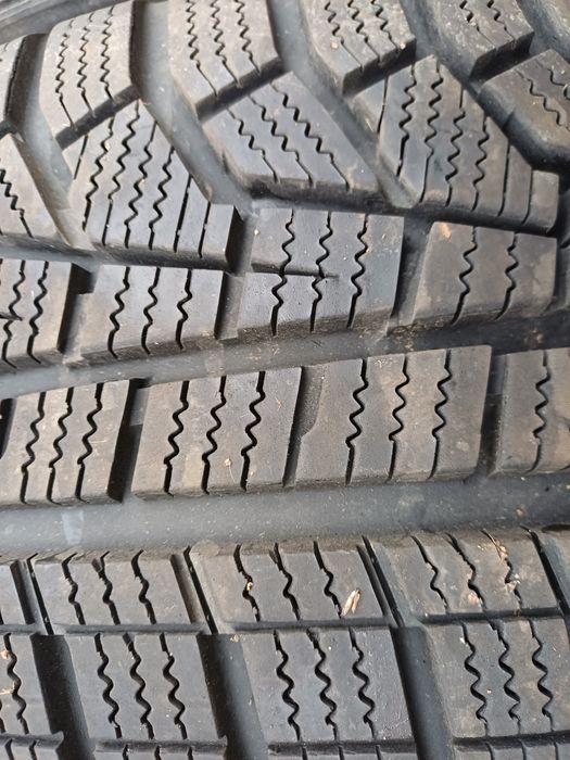 Гуми 215/60/16 Ханкок