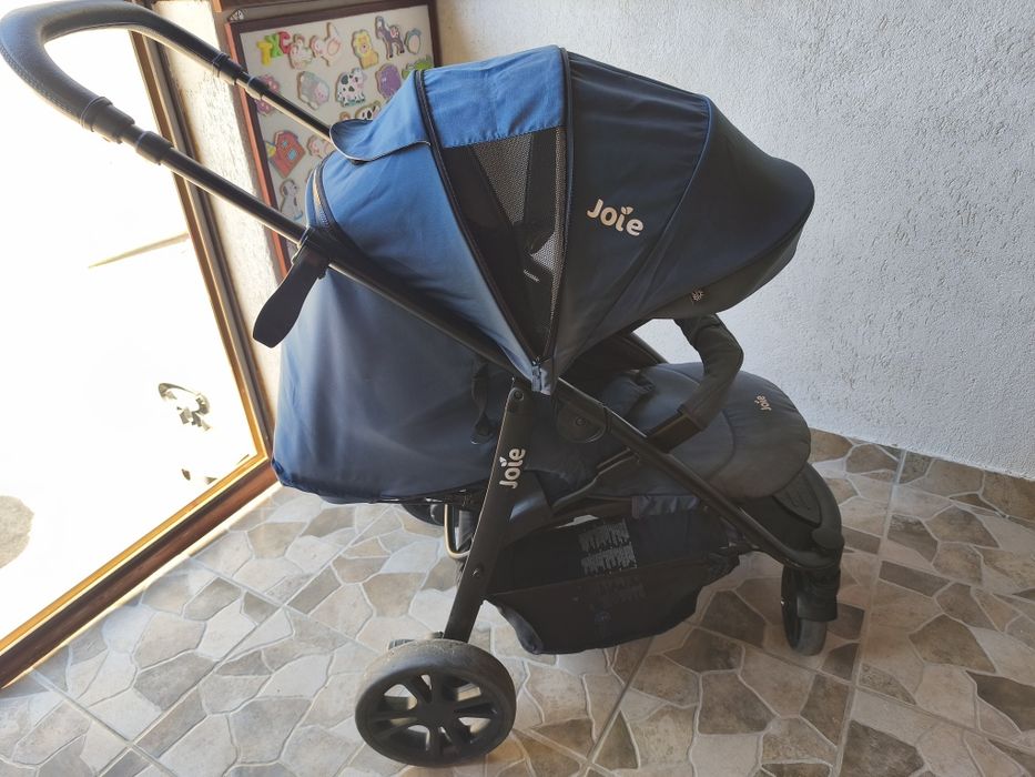 Cărucior sport Joie