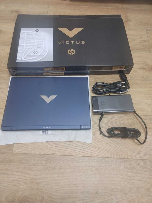 HP Victus 16 - чисто нов