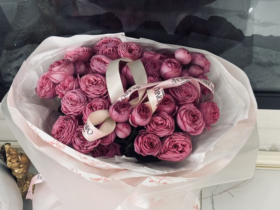 Цветы спрей розы ,свежие торг есть!(центр