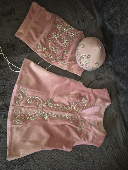 Жилетки с вышивкой