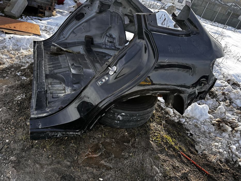 Aripă stânga spate mercedes gle w292 coupe.