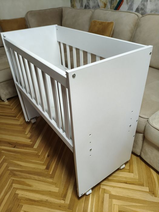Бебешка кошара с чисто нов матрак