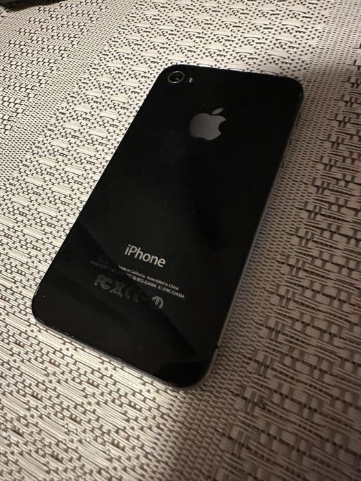 iPhone 4 16 GB perfect functional stare foarte buna fara cont iCloud
