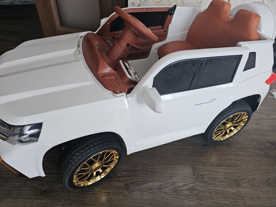 Продам детский автомобиль