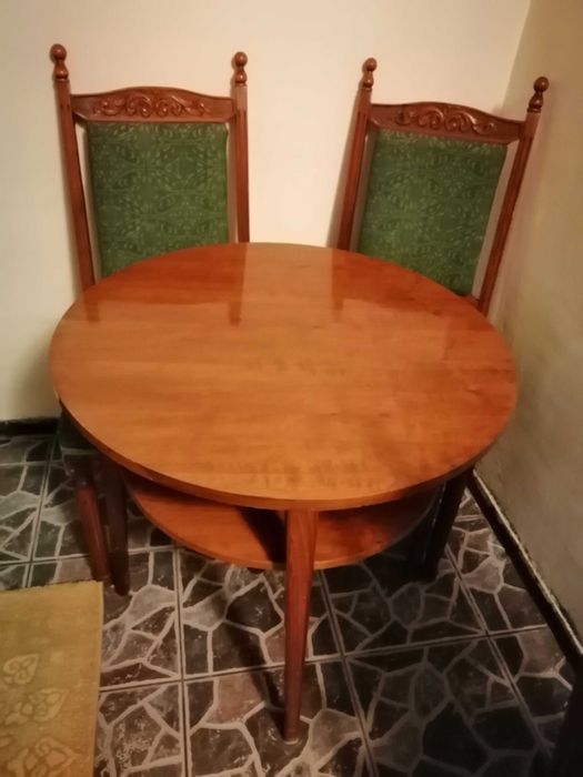 Masa rotunda lemn masiv